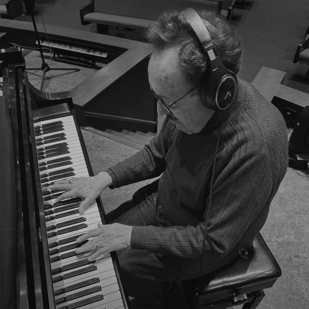 playing-grayscale.webp George Skramstad